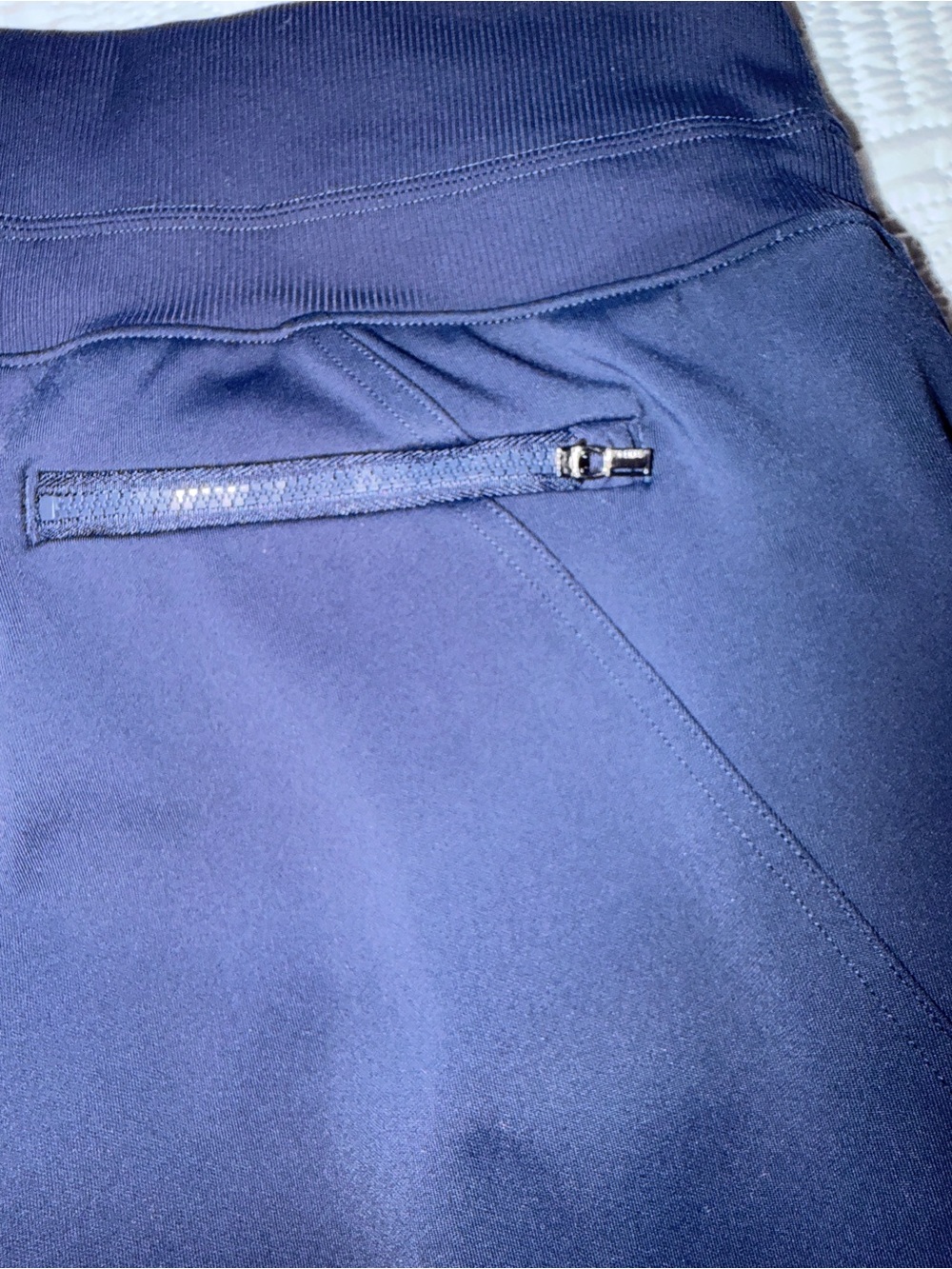 Athleta Navy Tapered Venice Jogger Pants - Size Medium - Picture 3 of 16